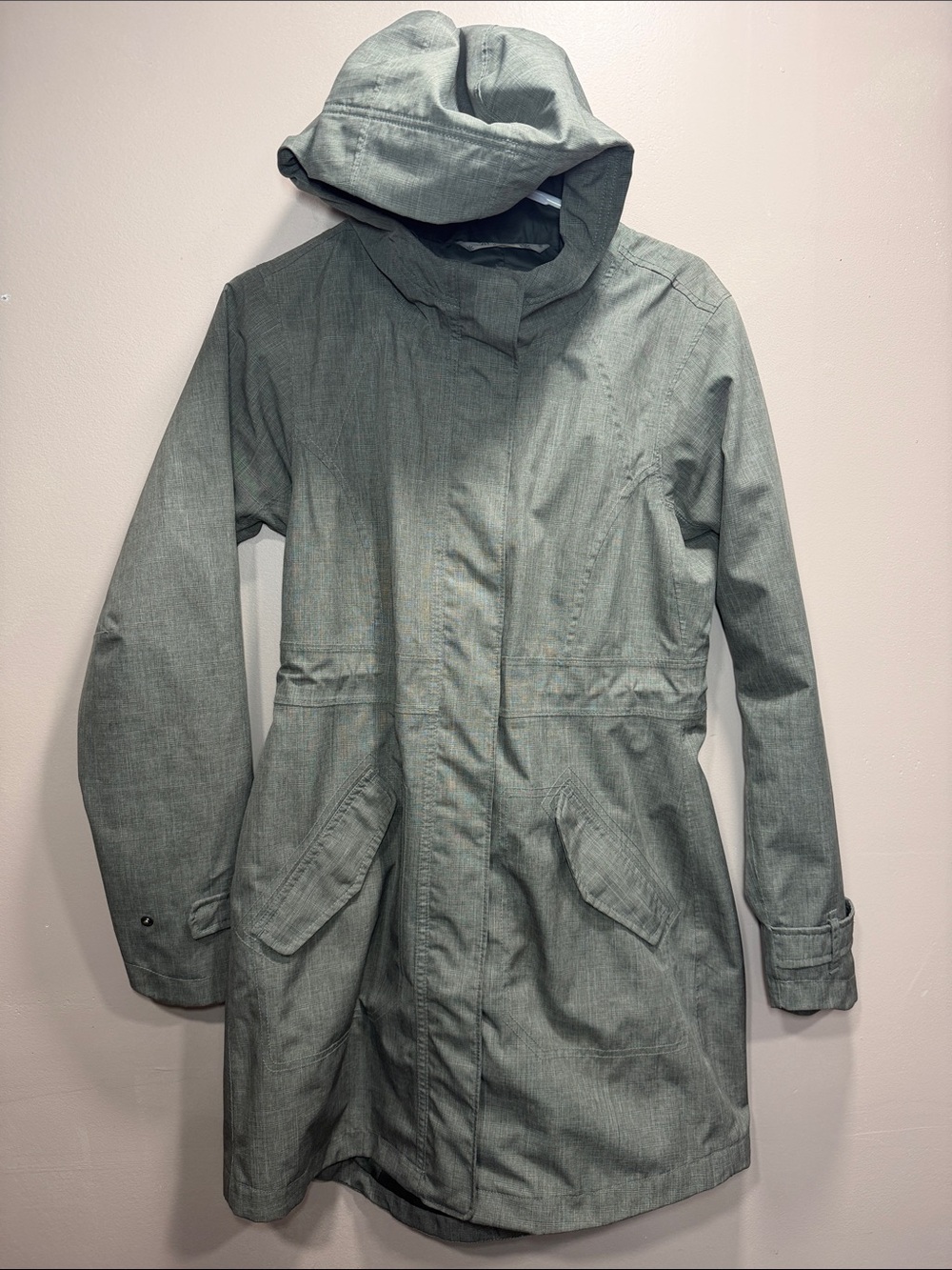 Athleta Hooded Parka Jacket in Sage Green size small